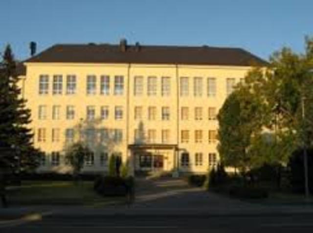 Läksin esimesse klassi.