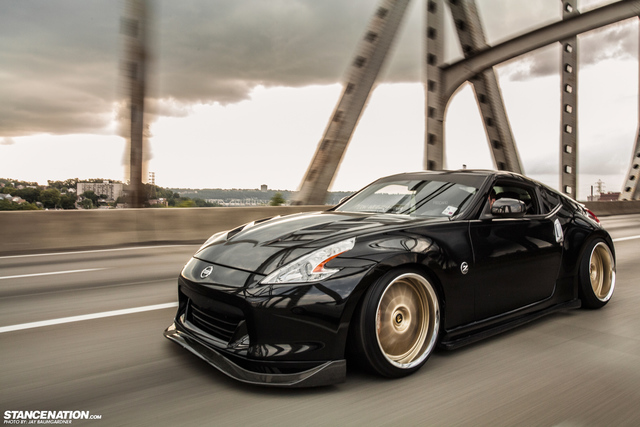 Pay of the Fairlady Z (370z)