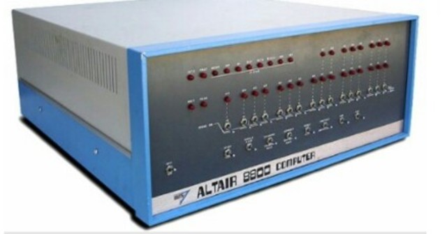 1975. Altair 8800.