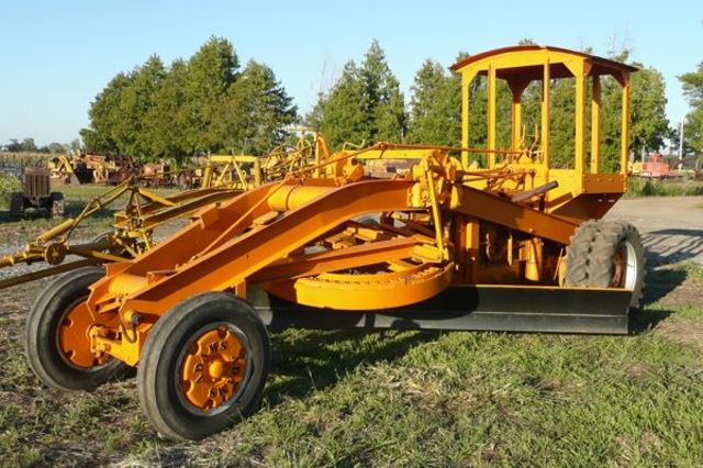 Adams 301 motor grader on International-Harvester I-30 wheel tractor