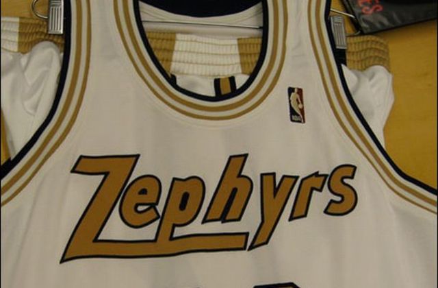 Cambio de nombre a Chicago Zephyrs