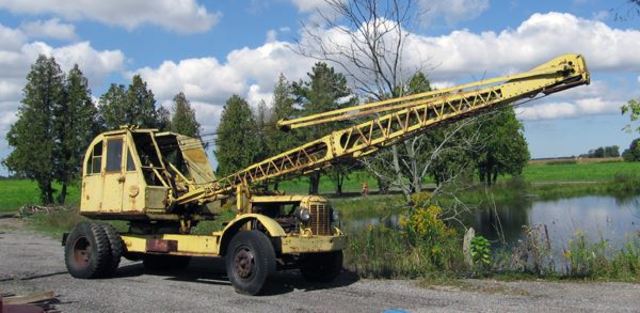 Michigan T6D truck crane