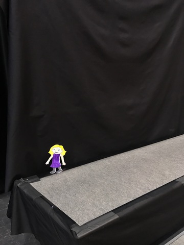 Marie commence étudier la musique.