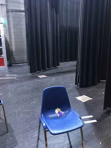 Marie essaye quelque chose de nouveau.