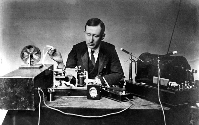 Primera línea de telegrafía