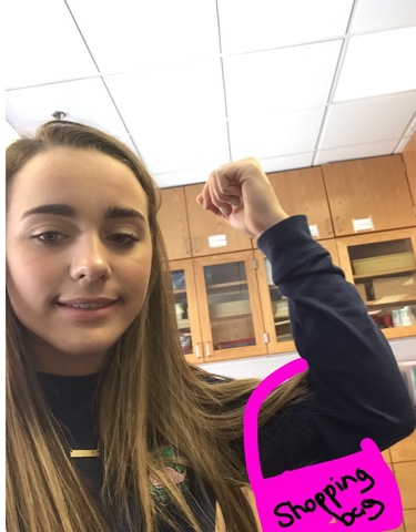 Elle faire du shopping