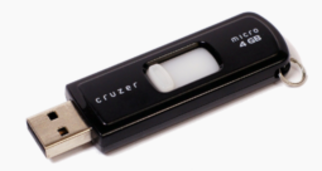 Invención de la memoria USB