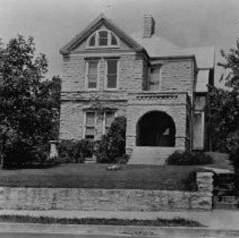 Diddle Dorm - Buildings