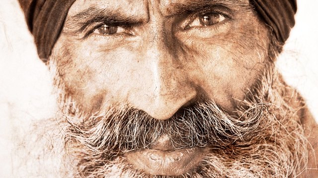 LA REVOLUCIÓN DE ALHACEN (965-1040)