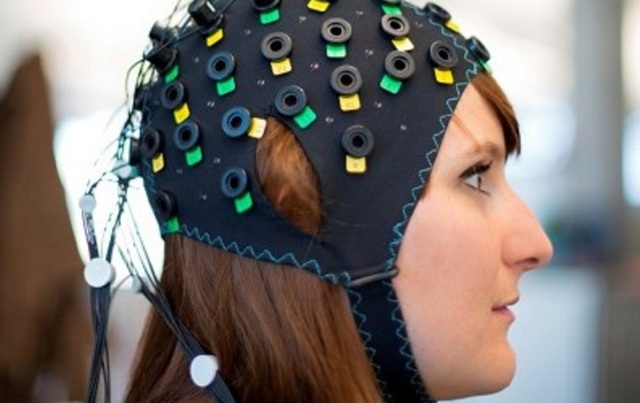 Interfaz computacional que lee el pensamiento.