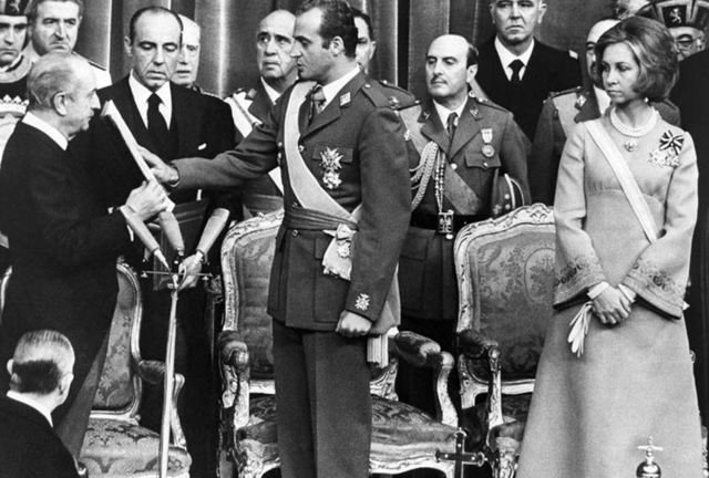 Don Juan Carlos es proclamado Rey de España