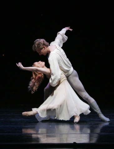 Became Principle Dancer of NYCB