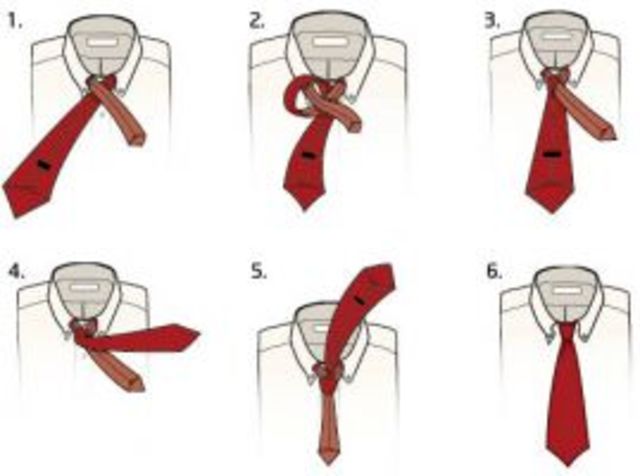 Megkötötte nyakkendőjét...