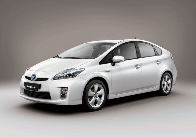 PRIMER COCHE HÍBRIDO