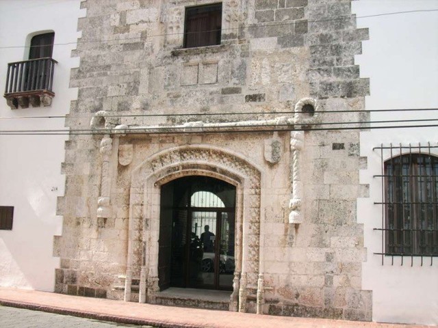 Casa del Cordón.