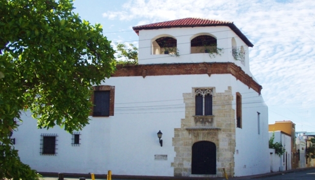 Casa de Tostado o Museo de la familia dominicana.