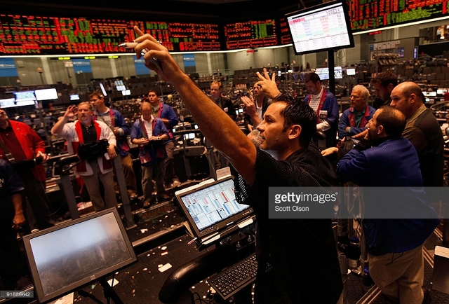 Dow Jones Closes Above 10,000