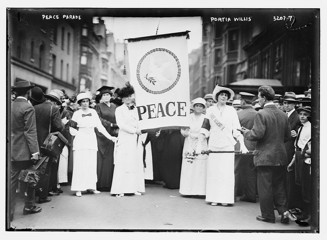 Women's Peace Parade (5) (11)