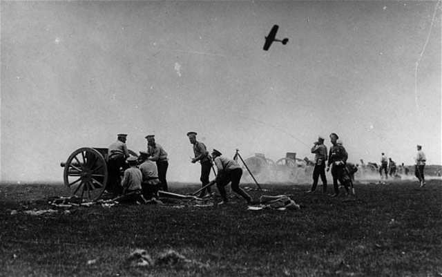 Fighting on the Eastern Front Begins (6) (8)