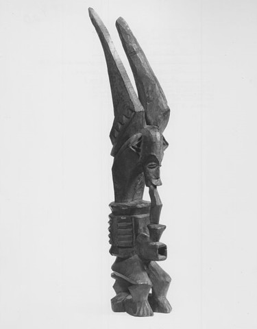 Ikenga (shrine figure). Igbo peoples (Nigeria). Wood.