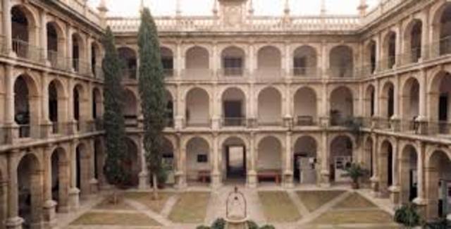 Entra en la universidad.