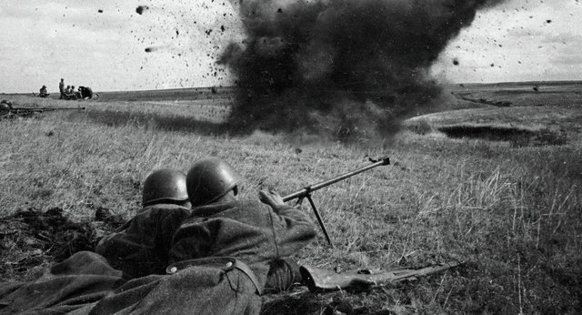 CONTRAATAQUE ALIADO Y BATALLAS DEL KURSK, INVASIÓN DE ITALIA Y BATALLA DE GUADALCANAL
