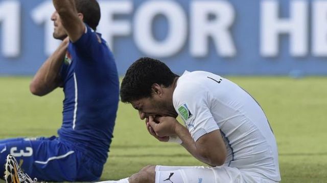 La mordida de Suárez