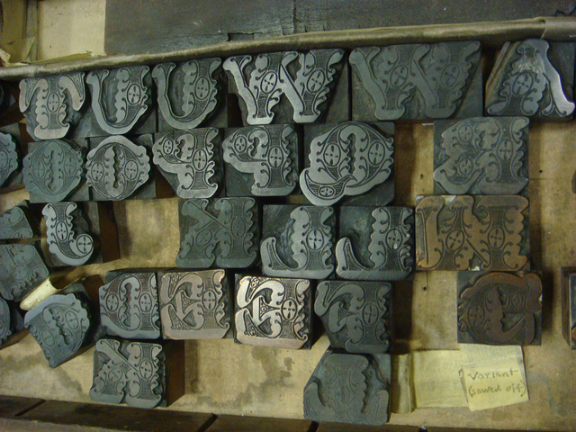 Darius Wells publica no primeiro Catálogo de Tipos.