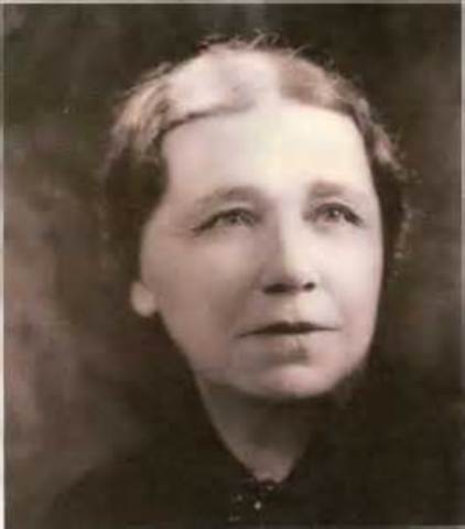 Hattie Wyatt Caraway is the first woman elected to the U.S. Senate