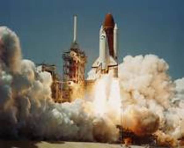 Challenger explodes 73 seconds after liftoff, killing all seven crew members