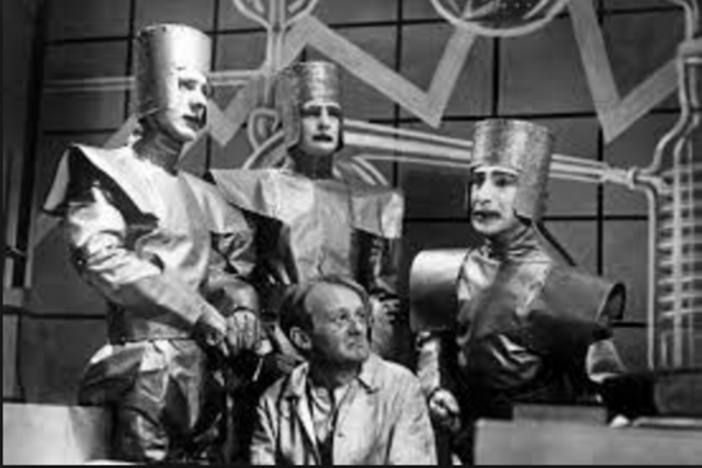 Primer Robot humano en la ciencia ficción