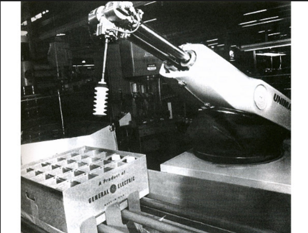 Primer Robot comercial