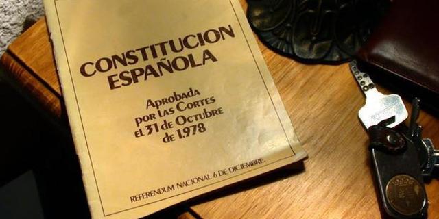 Aprobación de la Constitución de 1978.