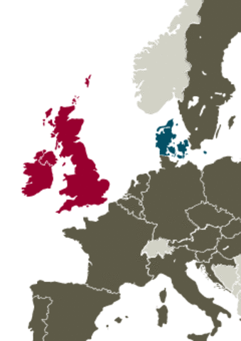 Danmark, Storbritannien og Irland indtræder