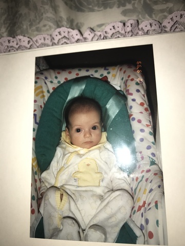 Nací 28 de Octubre en 1999.