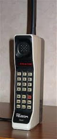 El primer teléfono celular de la historia