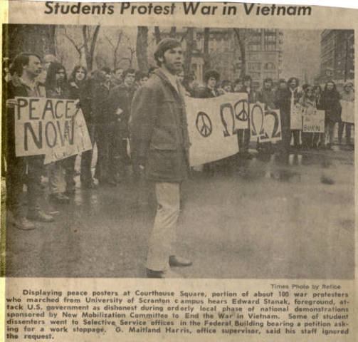 Student protest war in vietnam
