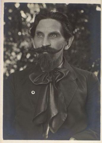 Personality & Appearance: Falaris Eldhren