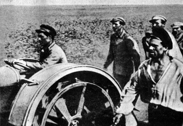 Довженко знімає свій геніальний твір «Земля»