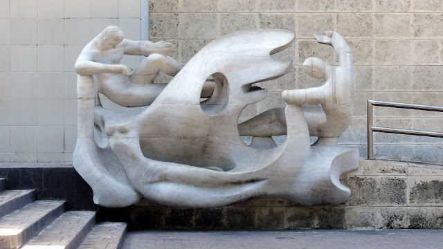 Longa, Rita (1912 - 2000)