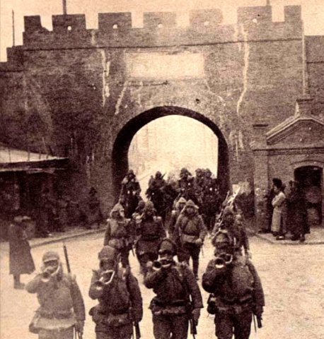 Japan invades Manchuria