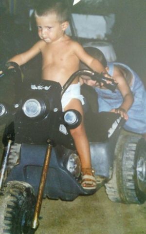 Aprendo a montar en triciclo