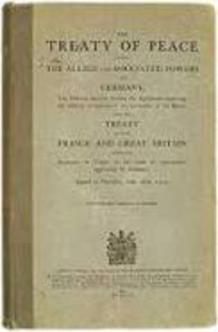 Treaty of Versailles signed by Germans