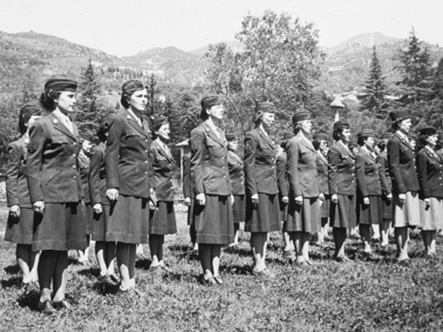 Canadian Women are allowed to enlist in the army