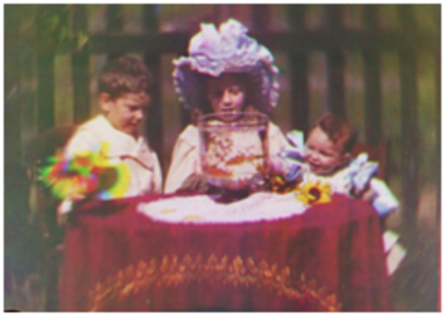 En Brighton (Reino Unido) se presenta por primera vez al público el cine en color