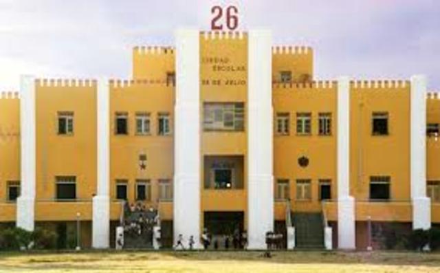 Castro attacks Moncada Barracks