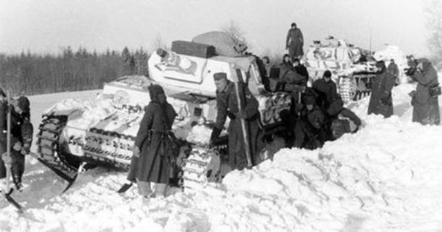 El ejército nazi y sus aliados atacan la Unión Soviética.