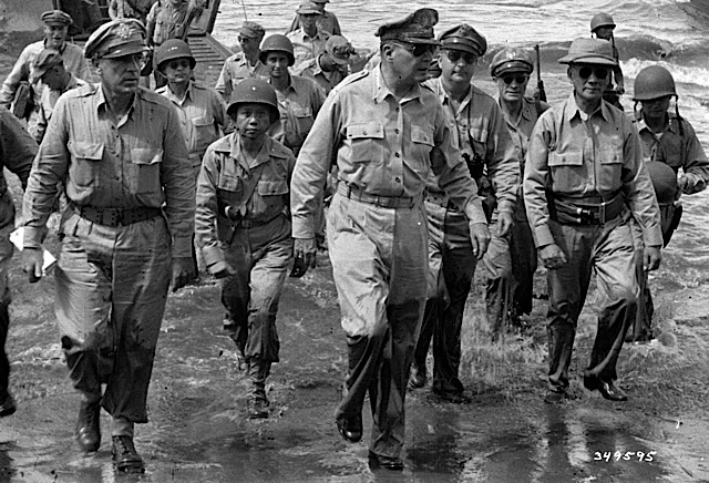 MacArthur returns to the Philippines