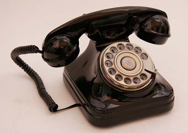 Telefono fijo.