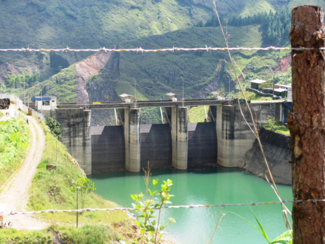 Culmina la construcción Represa Salvajina